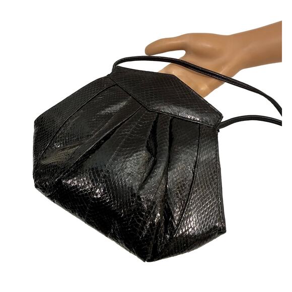 Vintage 80s Black Snakeskin Geometric Shoulder Bag Hexagon Pleated Purse - Picture 3 of 12